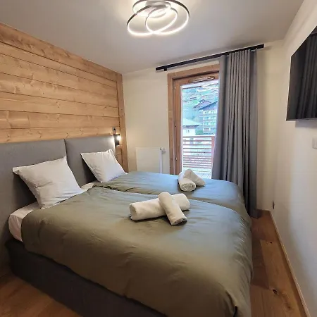 6 Pers Avec Terrasse Au Coeur Du Village, Neuve Avec Sauna Et Parking - Fr-1-598-141 Apartment